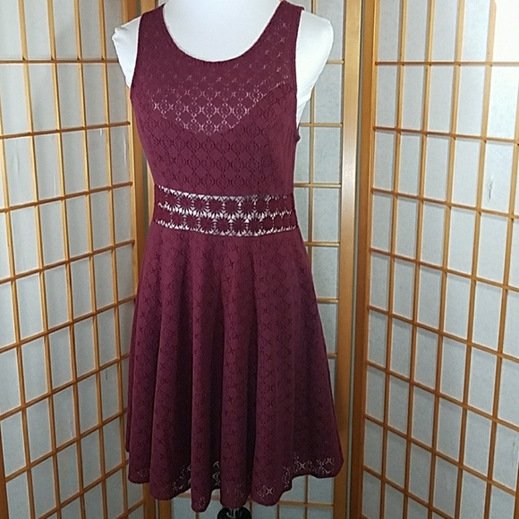 Free People Dresses & Skirts - Free People maroon lace dress with cut out waist
